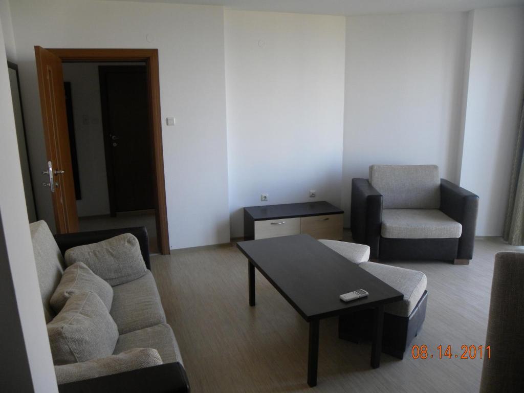Apartcomplex New Tawn Obzor Oda fotoğraf