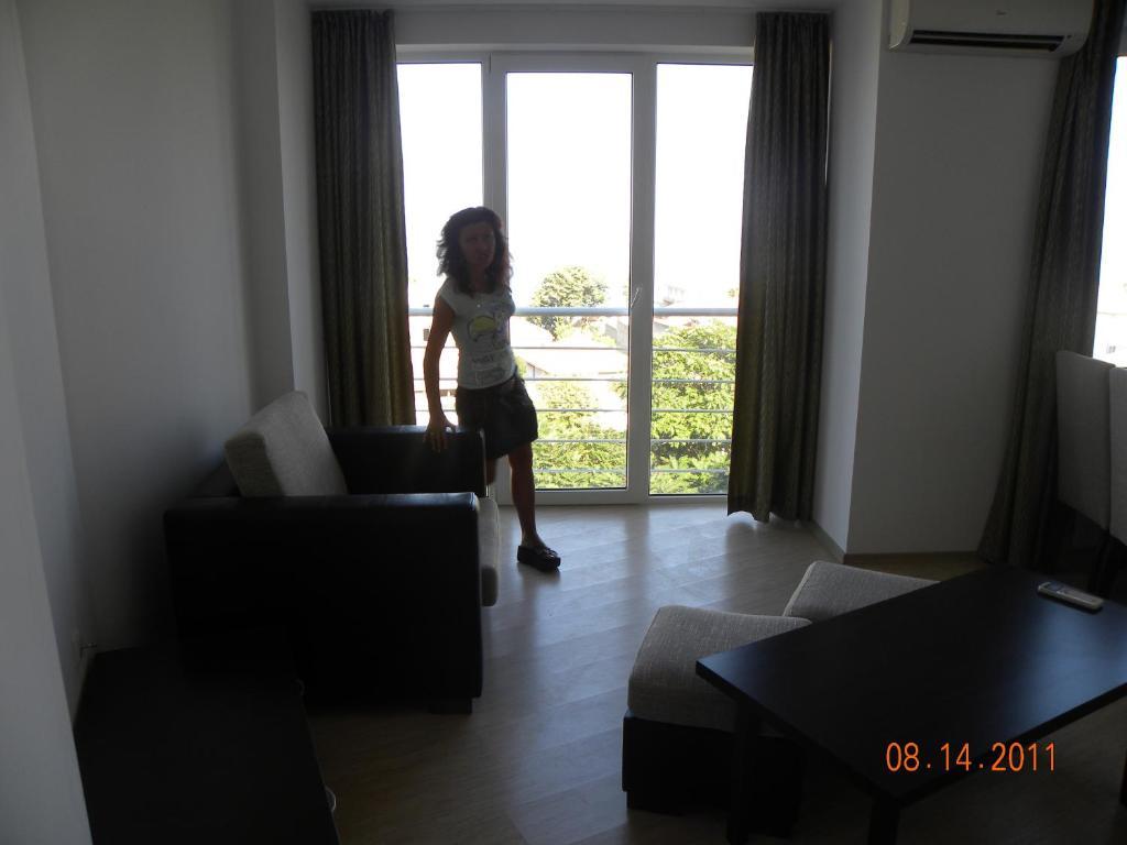 Apartcomplex New Tawn Obzor Oda fotoğraf