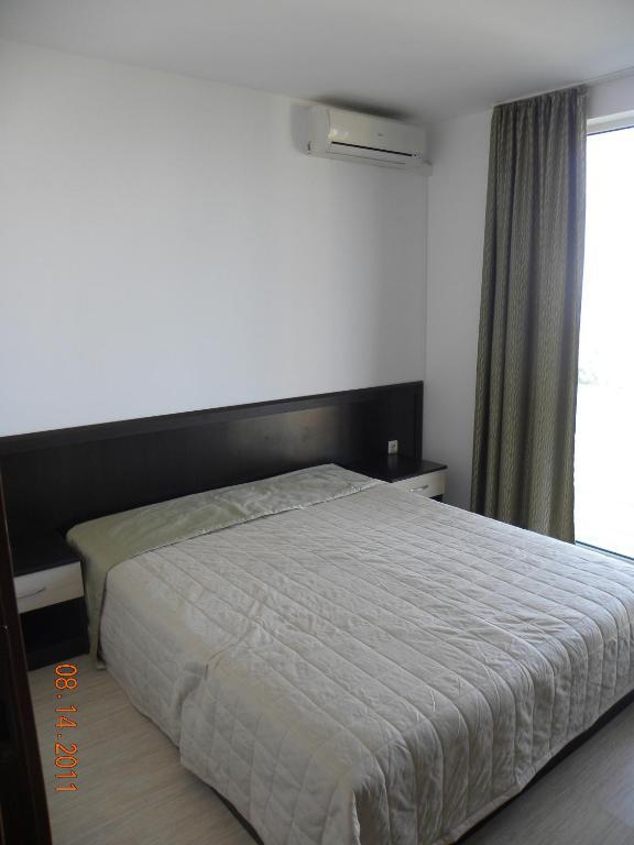 Apartcomplex New Tawn Obzor Oda fotoğraf