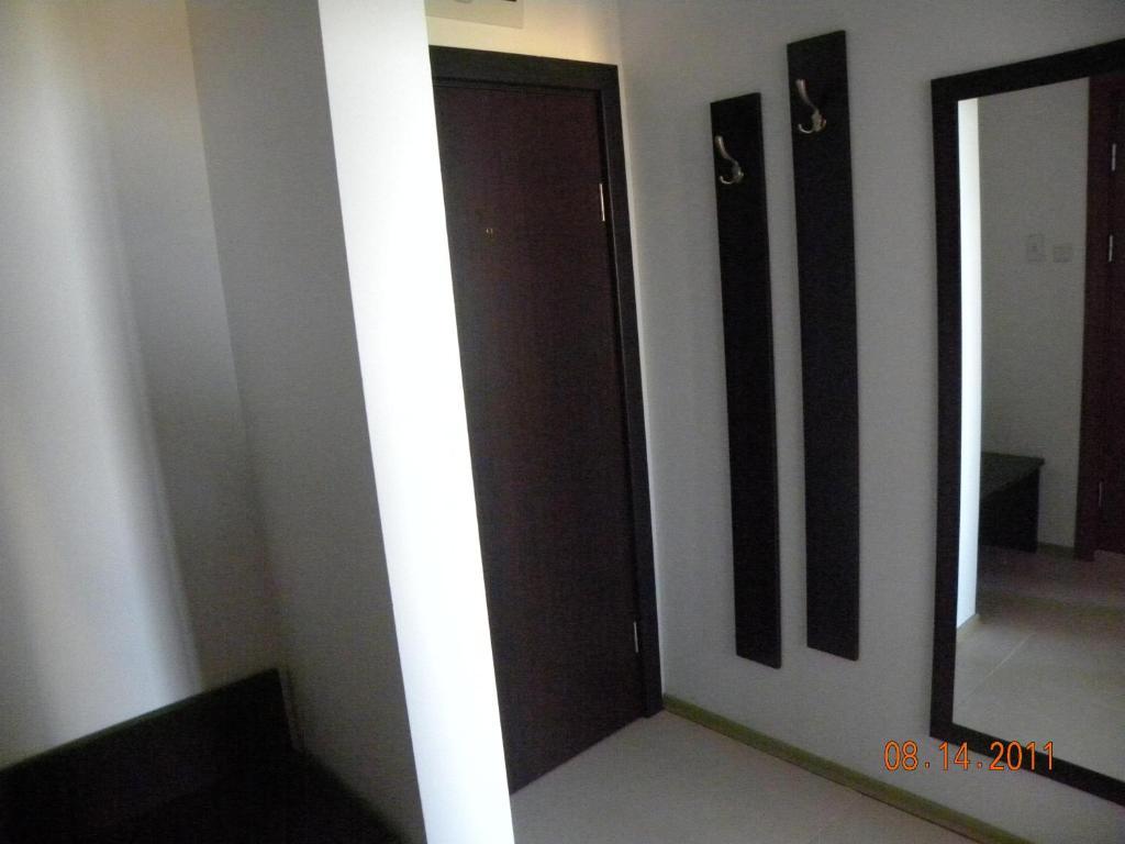 Apartcomplex New Tawn Obzor Oda fotoğraf