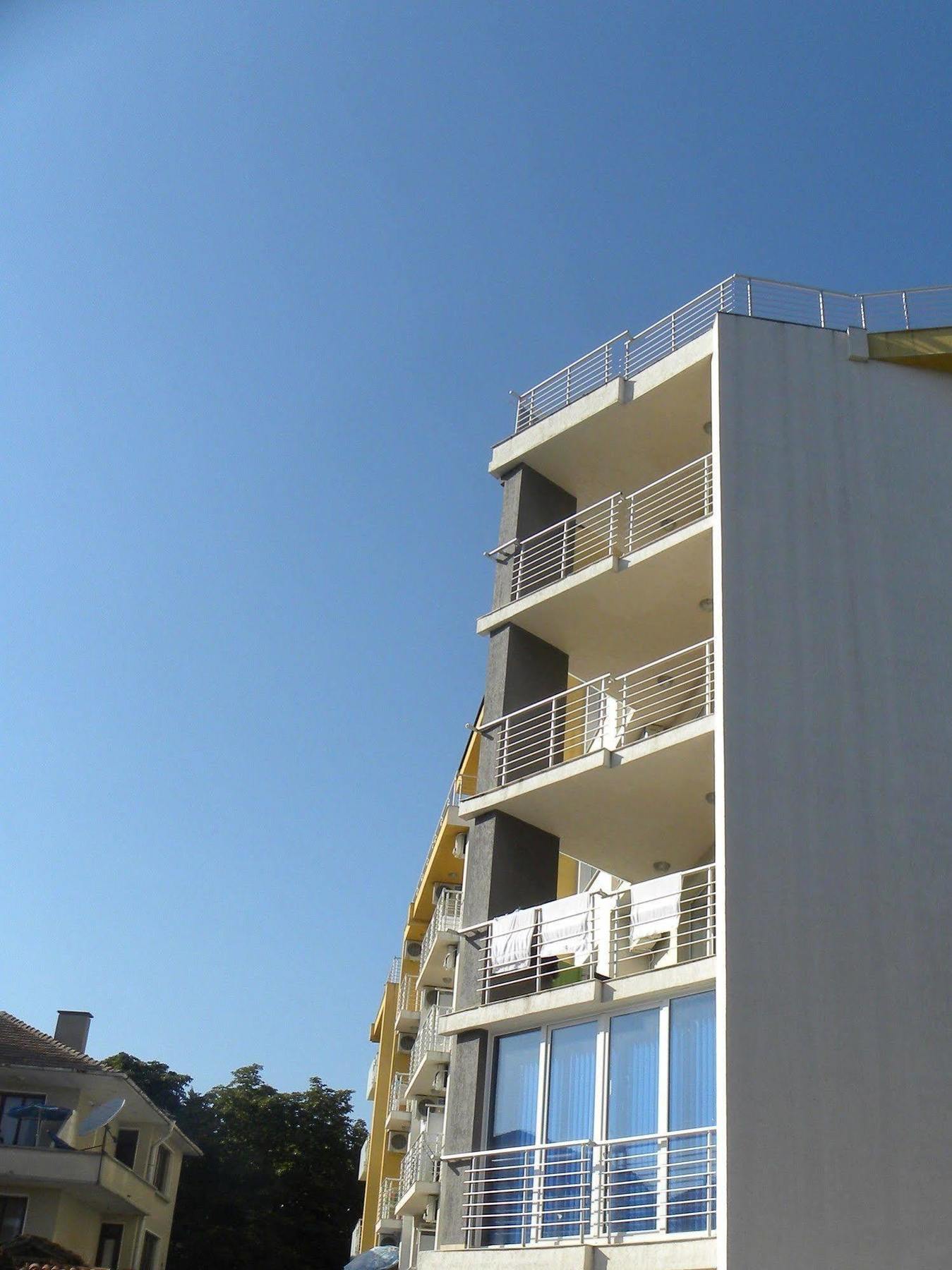 Apartcomplex New Tawn Obzor Dış mekan fotoğraf