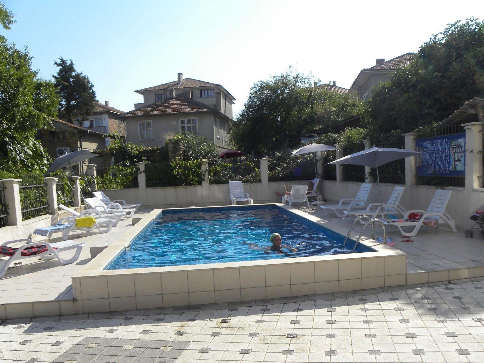 Apartcomplex New Tawn Obzor Dış mekan fotoğraf