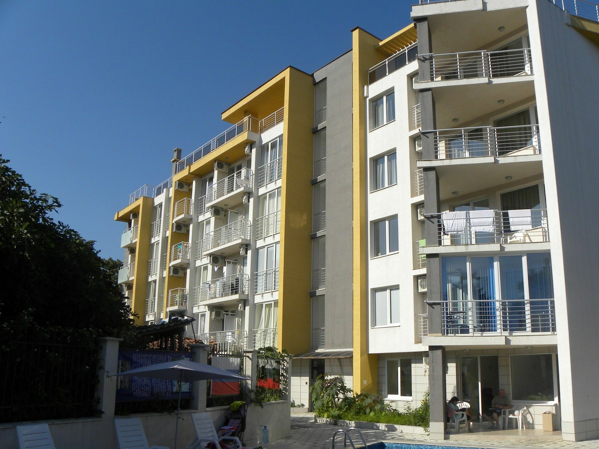 Apartcomplex New Tawn Obzor Dış mekan fotoğraf